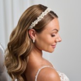 Fotografia: Fita para o cabelo de noiva em ouro com pérolas de água doce Bella