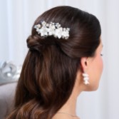 Zdjęcie: Grzebień do włosów z motywem kwiatowym z kryształami Tiffany Pearl i jasnoszafirowymi