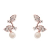 Fotograf: Ivory and Co Aphrodite Kristall Blätter und Perle Hochzeit Ohrringe (Rose Gold)
