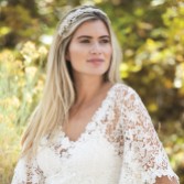 Fotograf: Ivory and Co Blanche Kristallblüten und Perle Hochzeit Stirnband