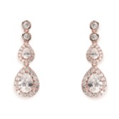Photograph: Ivory and Co Boucles d'oreilles mariage en cristal de Sorbonne (or rose)