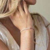 Zdjęcie: Ivory and Co Bransoletka Carlisle z zapięciem typu toggle w kolorze różowego złota z perłami