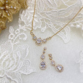 Fotografía: Ivory and Co Conjunto de joyas nupciales Sorbonne Gold