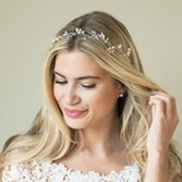 Fotografía: Ivory and Co Diadema de pelo «Aurora Silver» con perlas y cristales