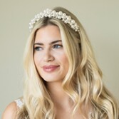 Fotografía: Ivory and Co Diadema nupcial con racimo de perlas de Odyssey Statement