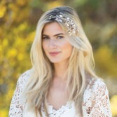 Fotografia: Ivory and Co Grampo de cabelo nupcial com motivos florais esmaltado em ouro rosa da Siren