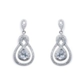 Photograph: Ivory and Co Lexington Crystal Drop Wedding Earrings