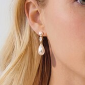 Photograph: Ivory and Co Oxford Gold Crystal Pearl Drop Earrings
