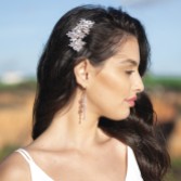 Fotografia: Ivory and Co Pente de cabelo Moonstar com cristais dourados cintilantes e pérolas