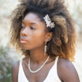 Fotografia: Ivory and Co Pente de cabelo Moonstar com cristais prateados cintilantes e pérolas