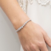 Fotografia: Ivory and Co Pulseira com fecho de alça em cristal gradativo prateado Marseille