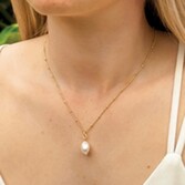 Photograph: Ivory and Co Saint Lucia Gold Pearl Pendant Necklace