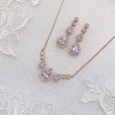 Fotograf: Ivory and Co Sorbonne Rose Gold Brautschmuck Set