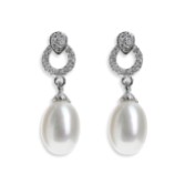 Photograph: Ivory and Co Stockholm Pearl Drop Earrings