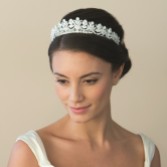 Fotografia: Ivory and Co Tiara de noiva com detalhes em cristal prateado da Alexandra
