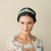 Zdjęcie: Ivory and Co Tiara ślubna Pheodora w stylu vintage z motywem kwiatowym
