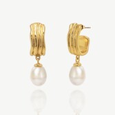 Photograph: Ivory and Co West Palm Gold Pearl Earrings
