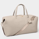 Fotografía: Katie Loxton Bolsa de viaje tipo duffle en color topo