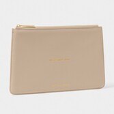 Fotografía: Katie Loxton Bolsita con mensaje «Wonderful Nan» en color topo claro