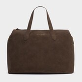 Fotografía: Katie Loxton Bolso de cabina de imitación de ante «Milan Chocolate»