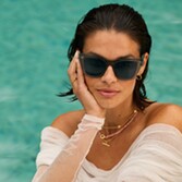 Fotografía: Katie Loxton Gafas de sol «Cat Eye» en gris transparente de Porto