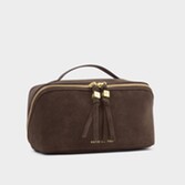 Fotograf: Katie Loxton Soho – Mittelgroße Kosmetik- und Waschtasche aus schokoladenbraunem Kunstwildleder