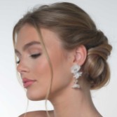 Zdjęcie: Kolczyki wiszące z motywem kwiatowym Amaryllis Blush Pearls