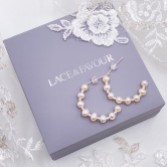 Fotograf: Luana Süßwasserperlen-Halbring-Ohrringe