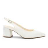 Fotograf: Paradox London Bessy Einfärbbar Elfenbein Satin Weit Fit Slingback Niedrig Block Absätze