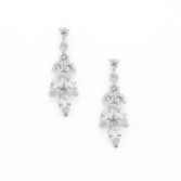 Fotografía: Pendientes largos Lila con circonitas (plata)