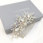 Fotografia: Pente de cabelo para casamento com cristal Opal e pérolas da Adeline