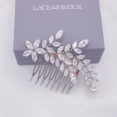 Fotografia: Pente de cabelo para casamento com spray de cristais prateados Aurora