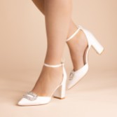 Fotografia: Perfect Bridal Alfinetes para sapatos Nova Diamante