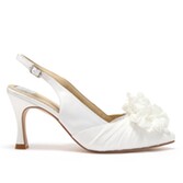 Photograph: Perfect Bridal Escarpins à bride arrière Audrey en satin ivoire et tulle 3D