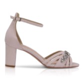 Fotograf: Perfect Bridal Frankie Blush Wildleder Kristall Riemchen Blockabsatz Sandalen