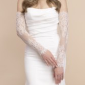 Fotografía: Perfect Bridal Mangas de encaje Chantilly color marfil