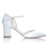 Fotografia: Perfect Bridal Scarpe Robyn in raso color avorio e glitter argento con tacco a blocco