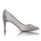 Fotografía: Perfect Bridal Zapatos de salón de punta con adornos de cristal plateado de Stara
