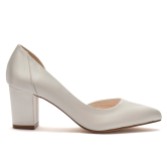 Fotograf: Rainbow Club Harriet Einfärbbare Elfenbein Satin Blockabsatz Hofschuhe