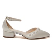 Photograph: Rainbow Club Maya Low Talons blocs en satin ivoire pouvant être teints