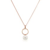 Fotografía: Sarah Alexander Colgante de perla circular en oro rosa de Voodoo
