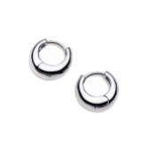 Photograph: Sarah Alexander Malibu Beach Silver Huggie Earrings