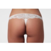Fotografia: Tanga de noiva em cetim e renda cor de marfim