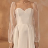 Fotografia: Vestido longo de tule com mangas em branco marfim