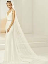 Photograph: Bianco Ivory Plain Single Tier Chapel Veil with Corded Edge S388