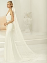 Photograph: Bianco Ivory Single Tier Satin Edge Chapel Veil S389