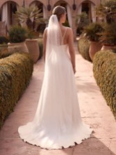 Photograph: Bianco Ivory Single Tier Scattered Pearl Floor Length Veil S544