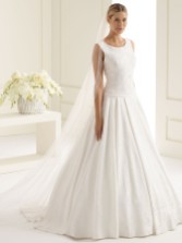 Photograph: Bianco Ivory Single Tier Swarovski Crystal Chapel Veil with Corded Edge S223