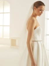 Photograph: Bianco Ivory Single Tier Swarovski Crystal Fingertip Veil with Corded Edge S320