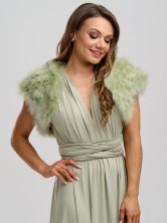 Fotografía: Bolero de plumas verde salvia de Sophia